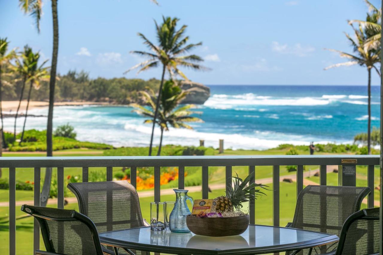 Prime Oceanfront Condo near Shipwreck Beach Alekona Kauai — 4-Star Luxury Hotel in Koloa, United States