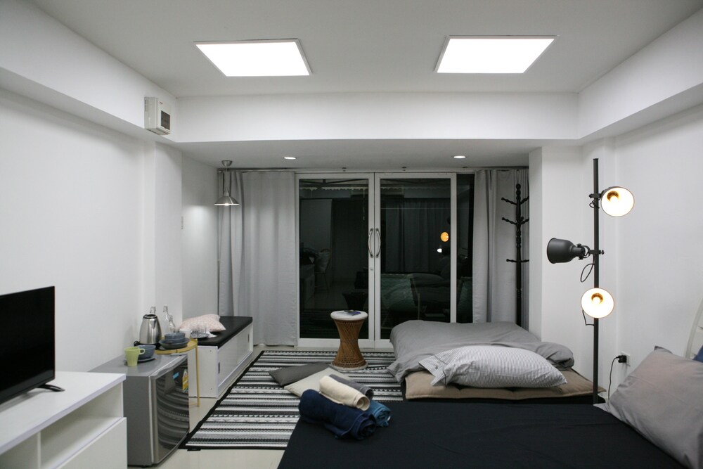 S Apartment