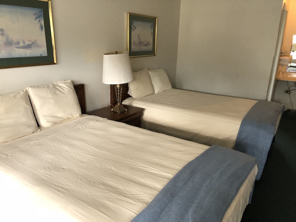 Motel 8 Lake City - photo 9