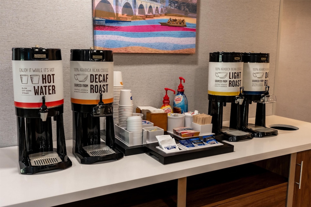 Hampton Inn & Suites Leesburg - photo 36