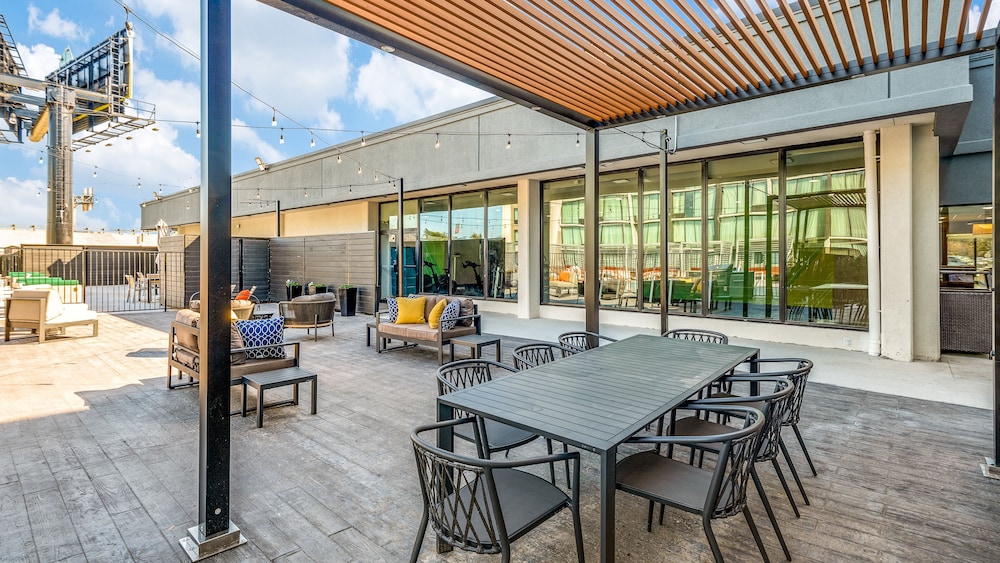 Staybridge Suites Dallas Market Ctr Love Field by IHG - photo 46