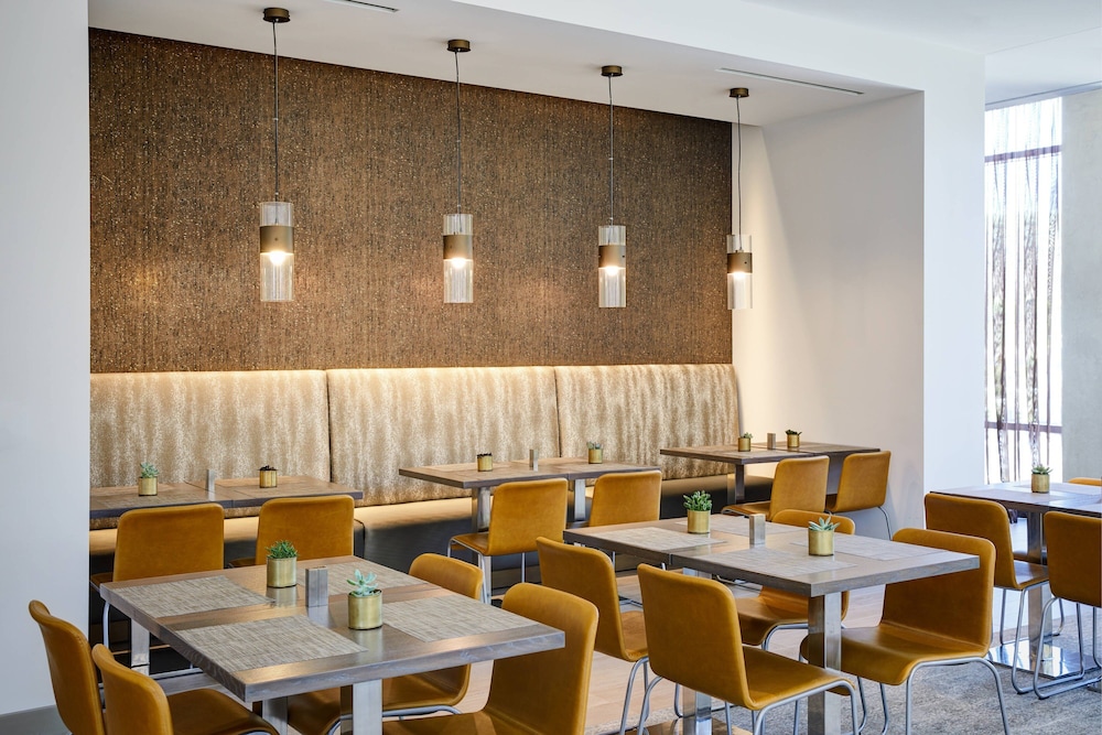 AC Hotel Irvine - photo 12