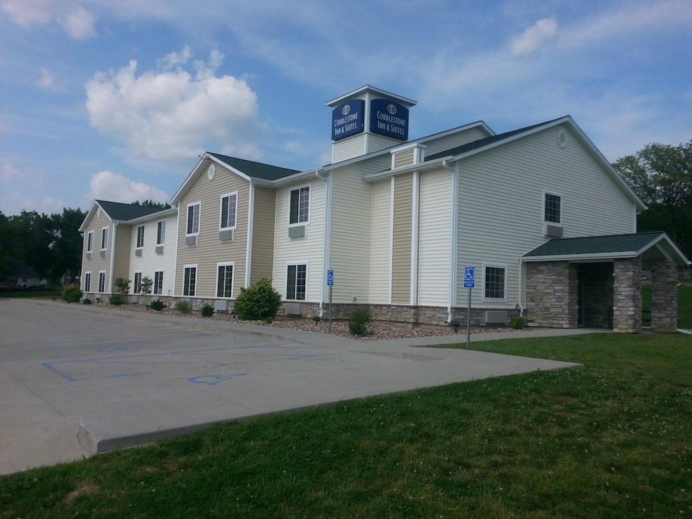 Cobblestone Inn & Suites Bloomfield - photo 43