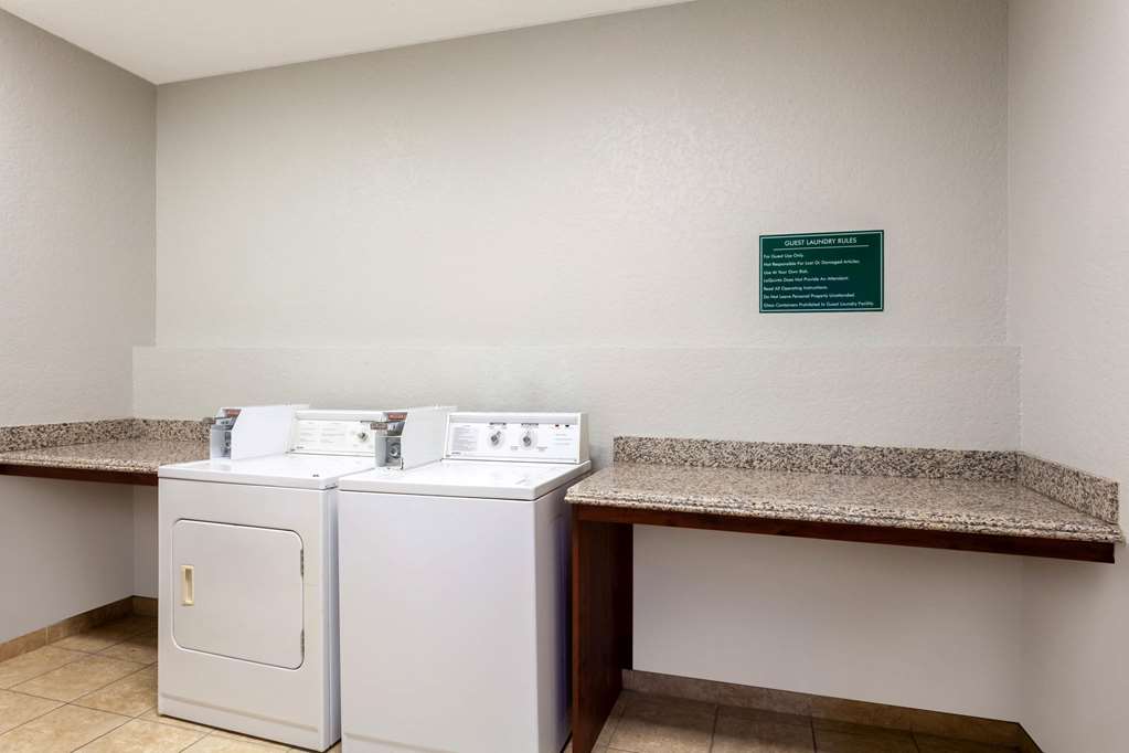La Quinta Inn & Suites by Wyndham Port Orange Daytona - photo 45