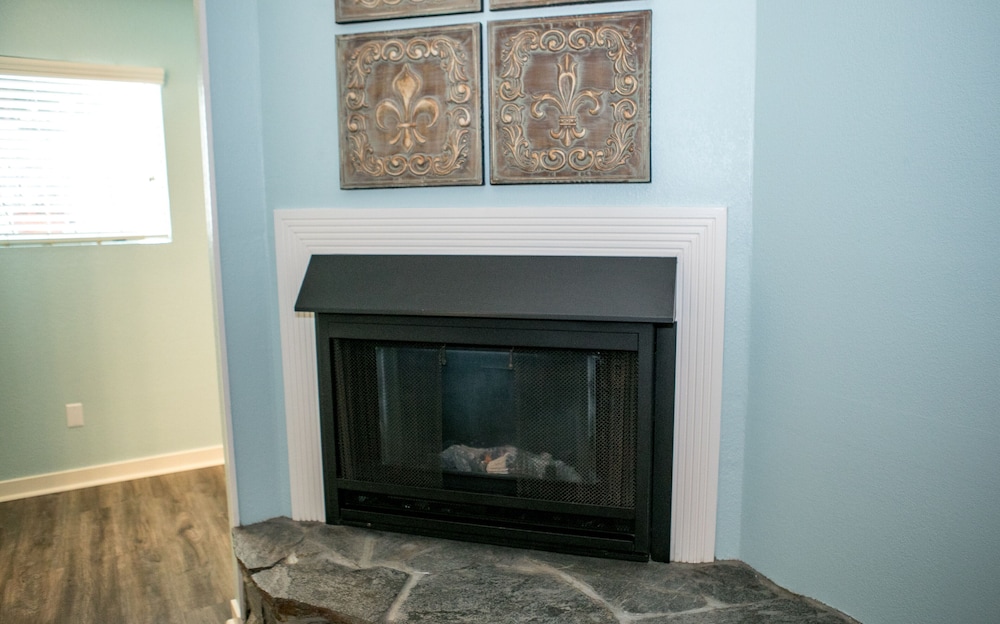 Sea Otter Inn - photo 4