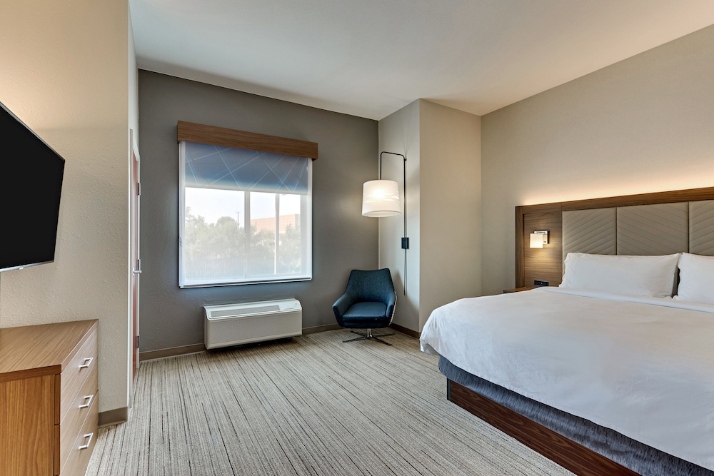 Holiday Inn Express Hotel & Suites Weatherford by IHG - photo 27