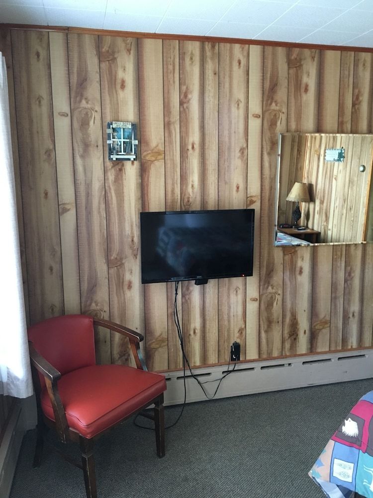 Superior Motel & Suites - photo 5