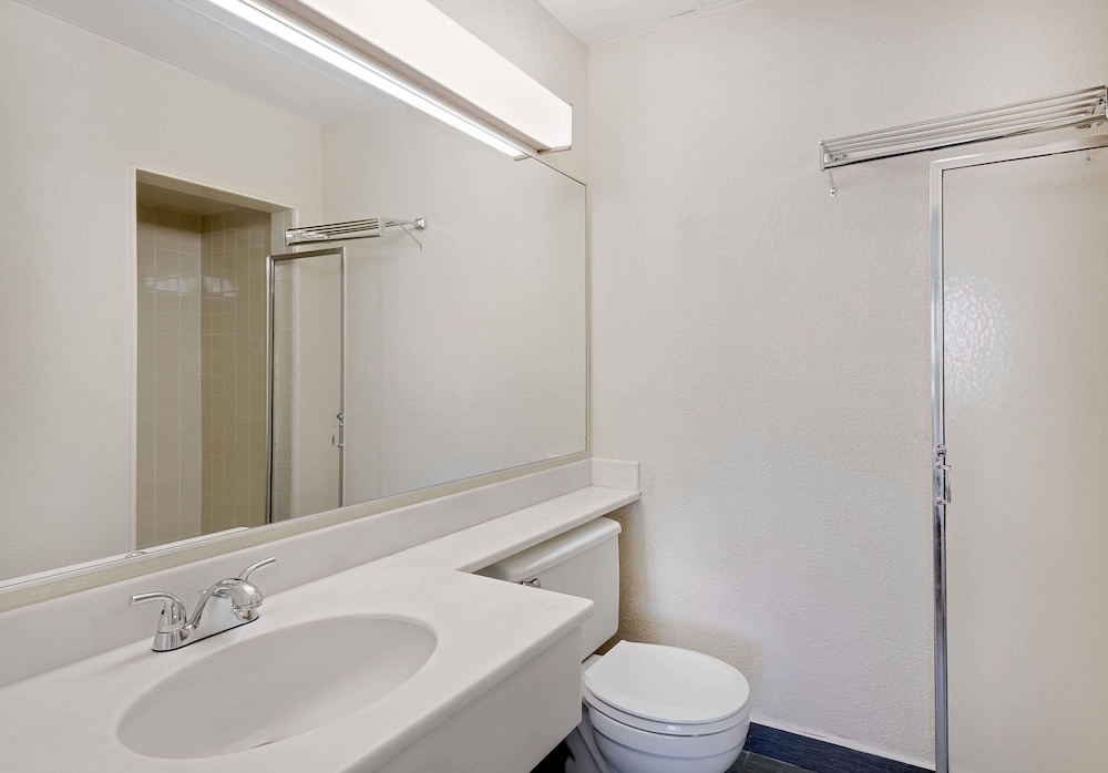 Travelodge by Wyndham Chambersburg - photo 17