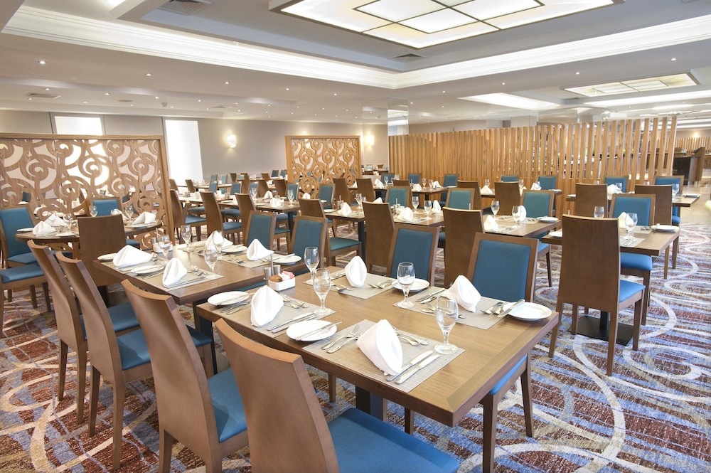 מזון ומשקאות