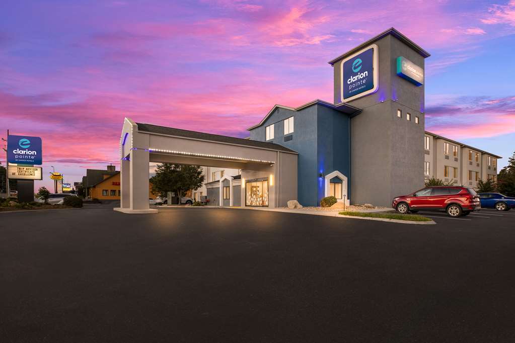 Clarion Pointe Sevierville Pigeon Forge - photo 7