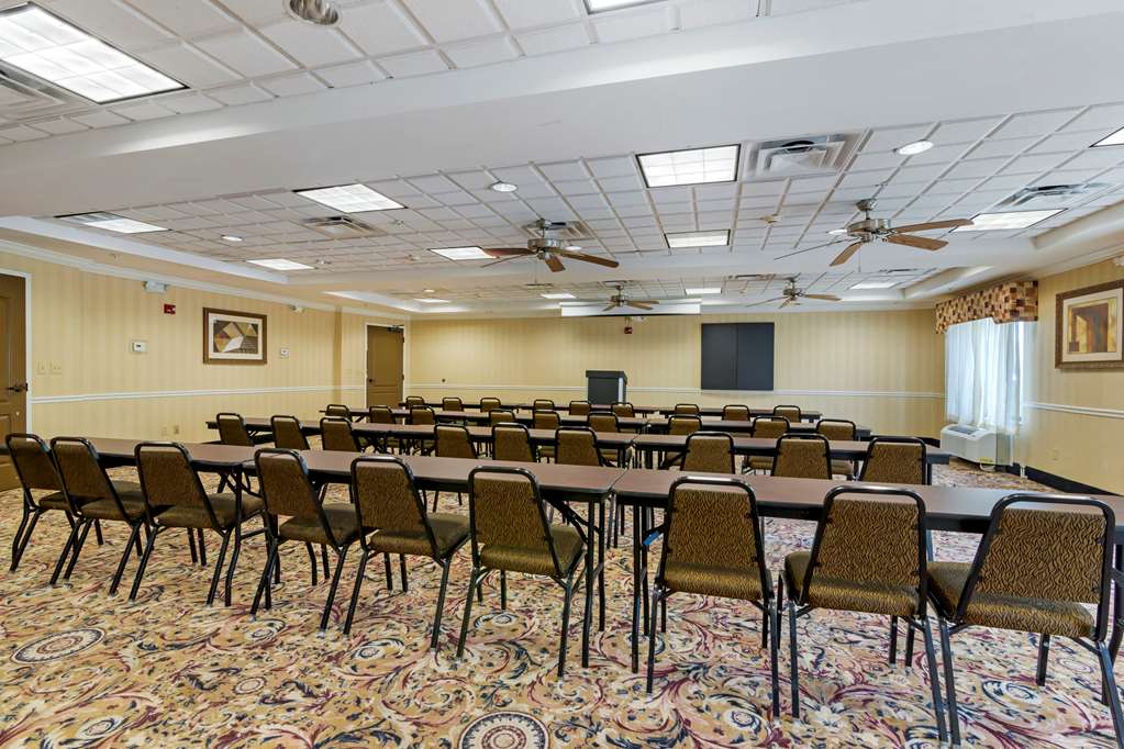 Comfort Suites Savannah North I 95 - photo 26