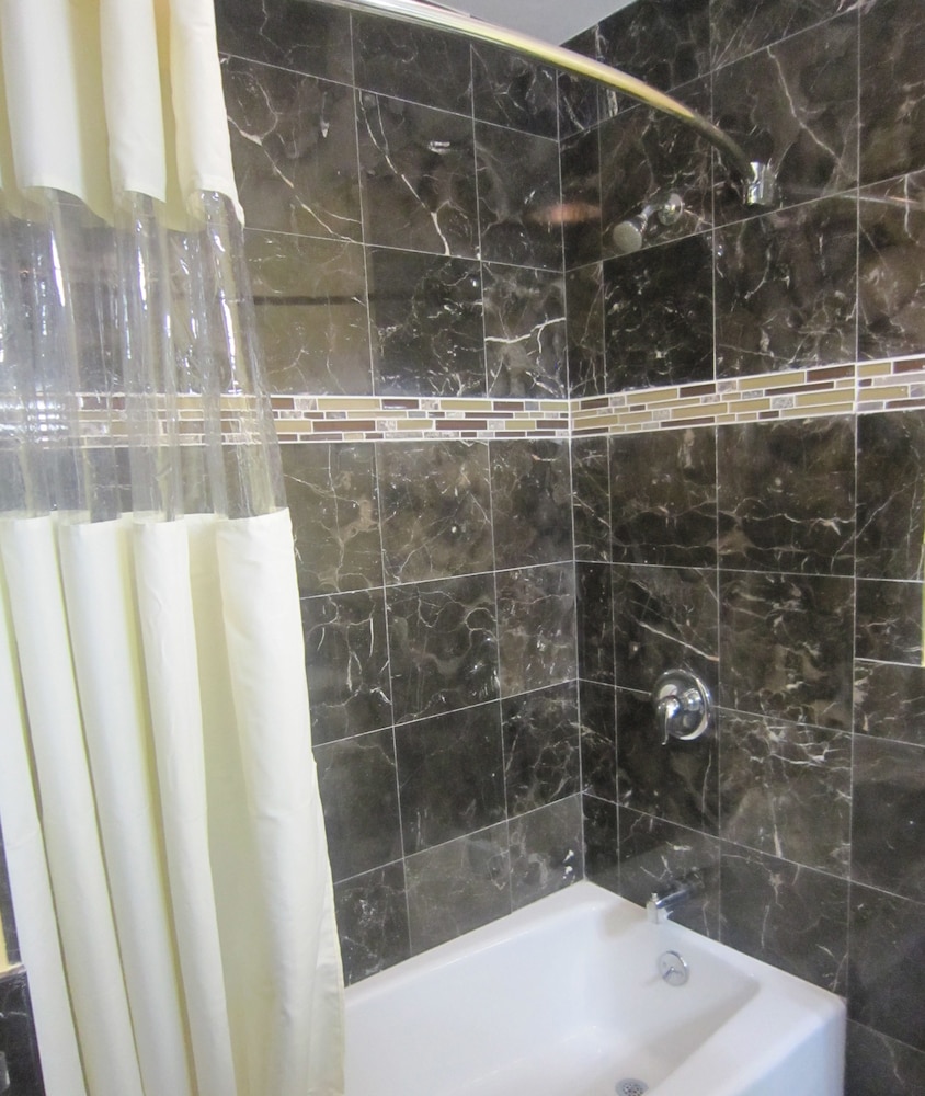 Redondo Beach Inn - photo 17