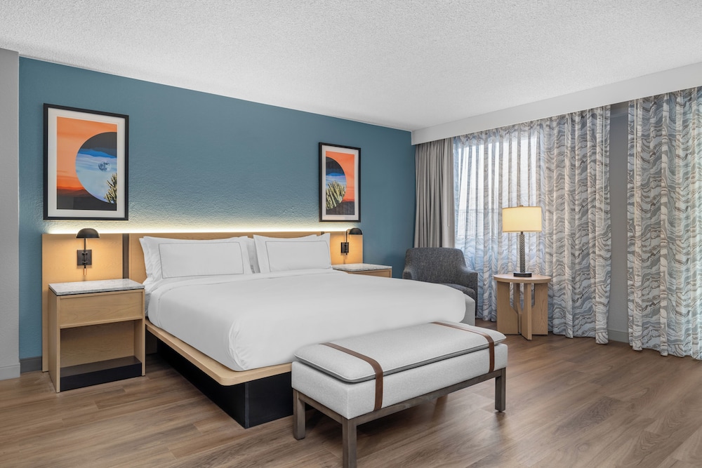 DoubleTree by Hilton Phoenix Midtown - photo 12