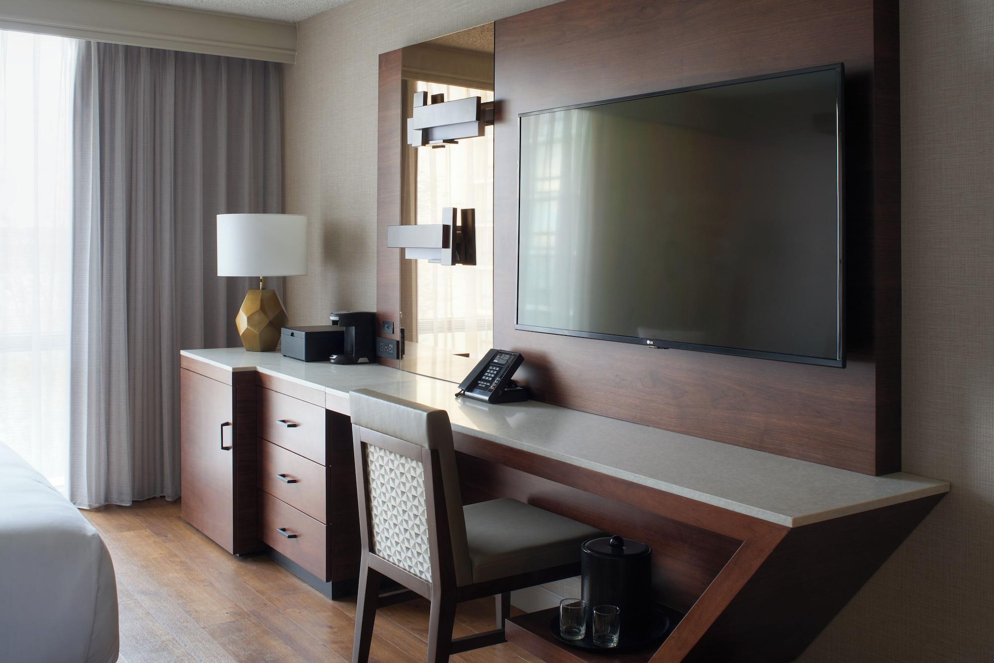 Kansas City Airport Marriott - photo 11