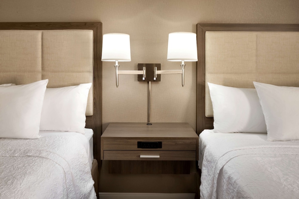 Hampton Inn Philadelphia Mt. Laurel - photo 12