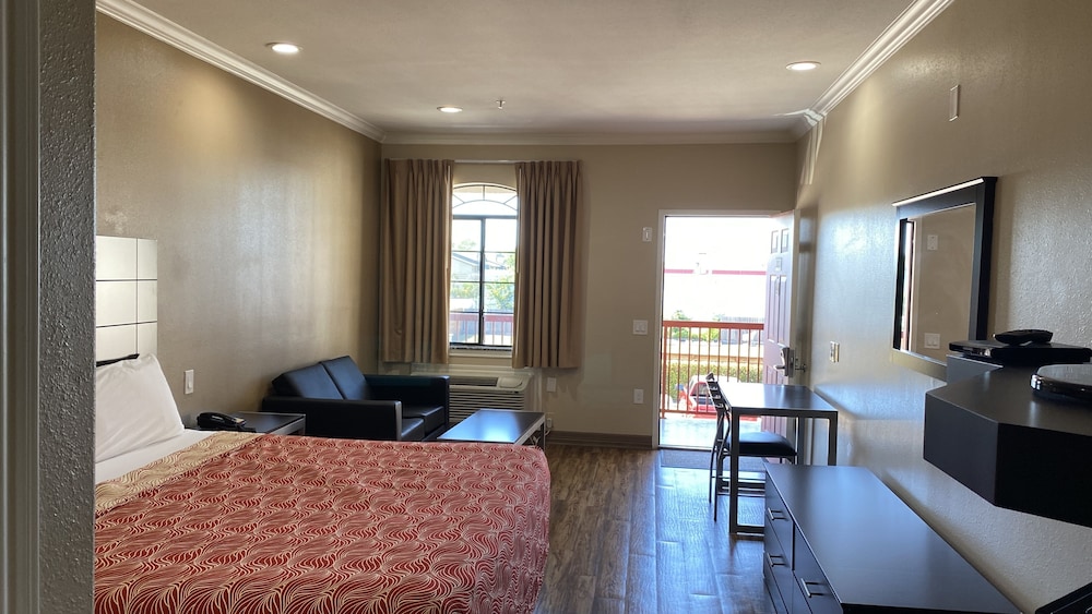 Palace Inn Westheimer - photo 7