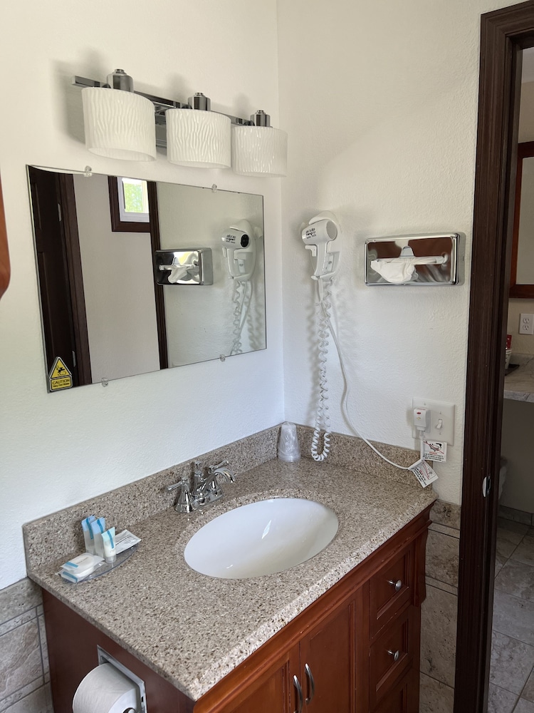All Star Inn & Suites - photo 322