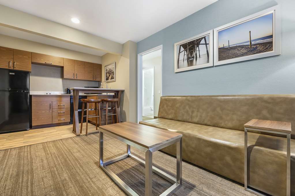 Best Western Carlsbad by the Sea - photo 17