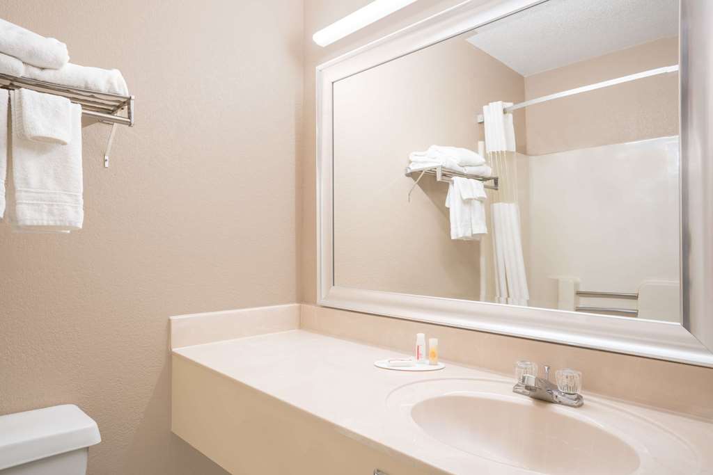Days Inn by Wyndham Mankato — Mankato — photo 4