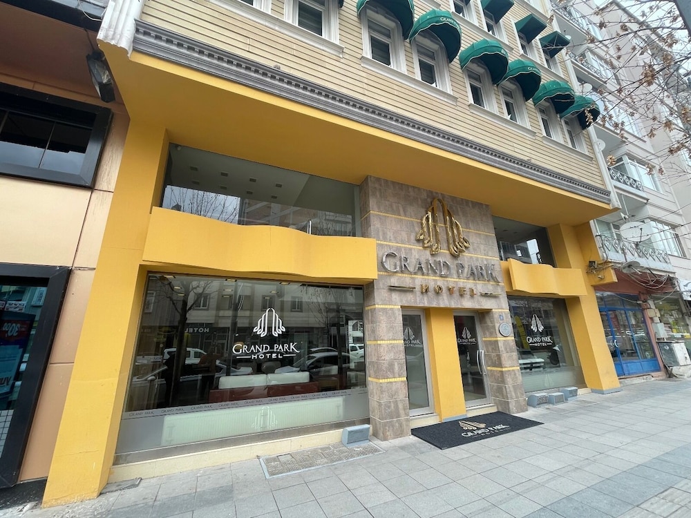 Grand Park Hotel - carbon neutral hotel in Corum