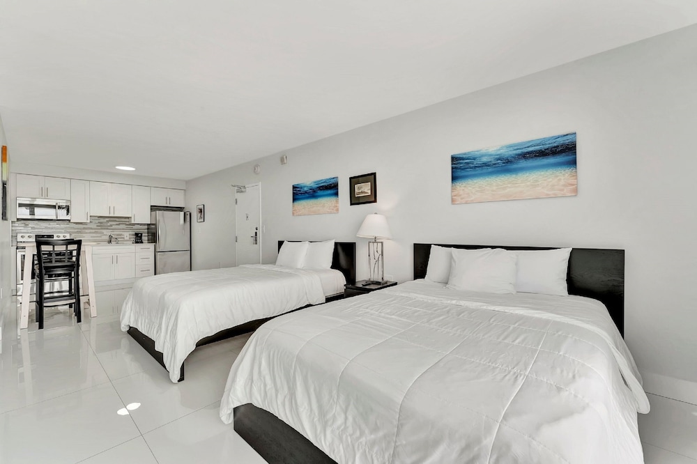 Ocean Manor Beach Hotel - photo 34