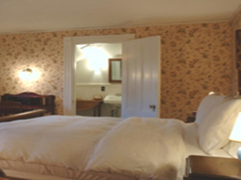 Manor Inn - photo 3