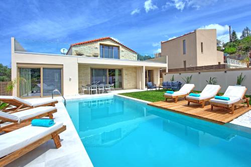 Villa Silentium Evilia by PosarelliVillas — 4-Star Luxury Hotel in Argyroupoli, Greece