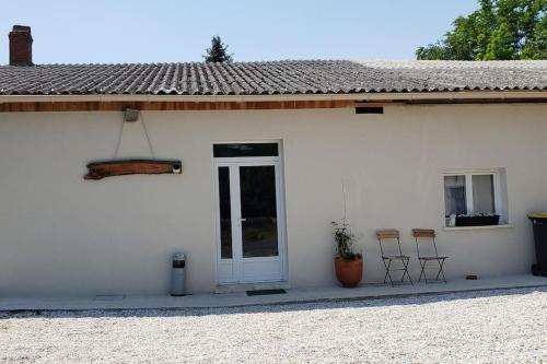 Chez Samb — hotel in Lussac-Les-Chateaux