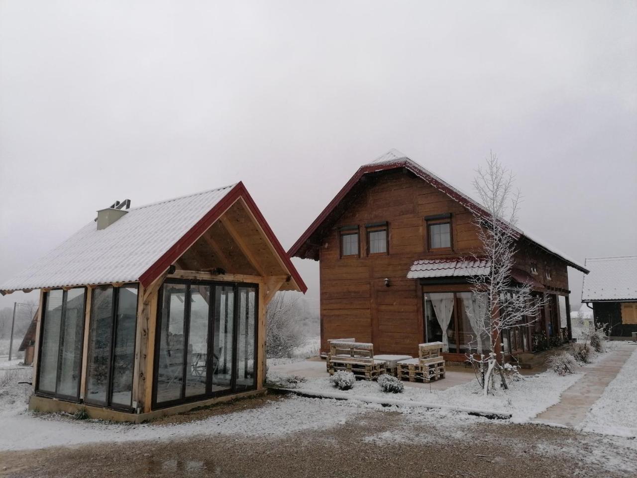 Ruralna Kuca Za Odmor Lika — hotel in Lovinac