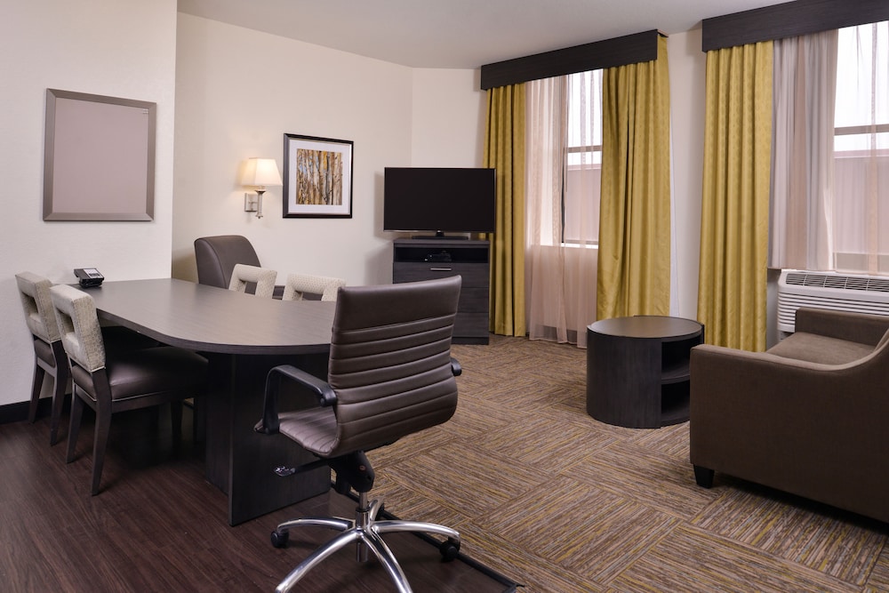Candlewood Suites Terre Haute by IHG - photo 21