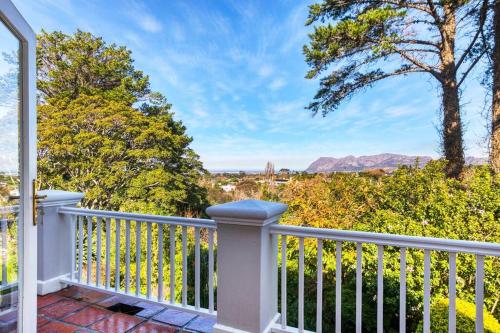 Idyllic Constantia Home