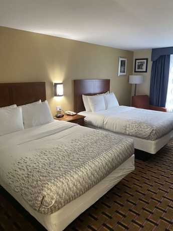 Baymont by Wyndham College Park Atlanta Airport South - photo 8