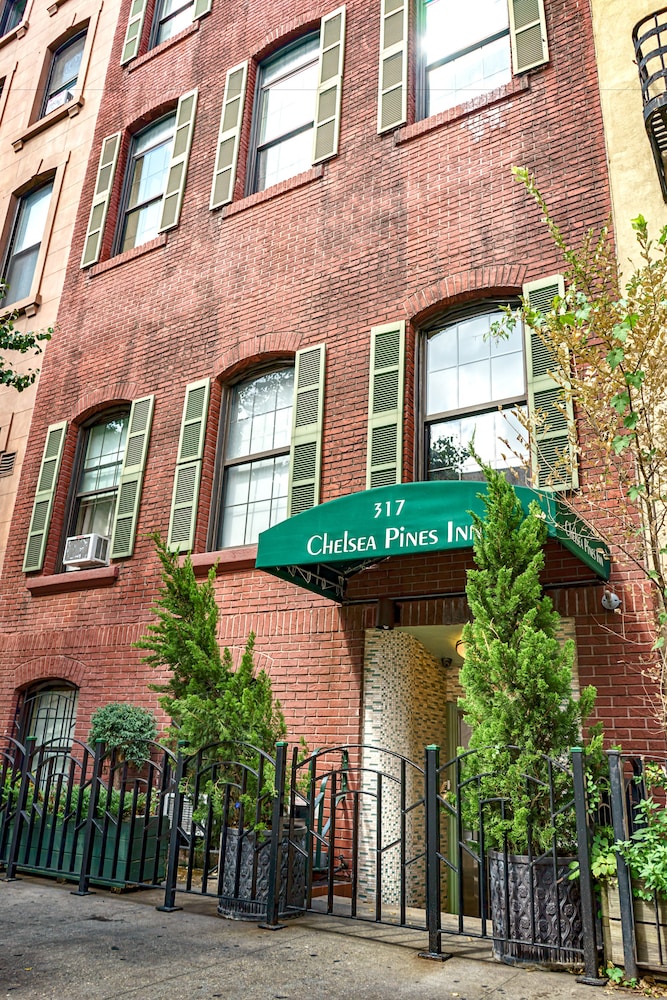 Chelsea Pines Inn - photo 99