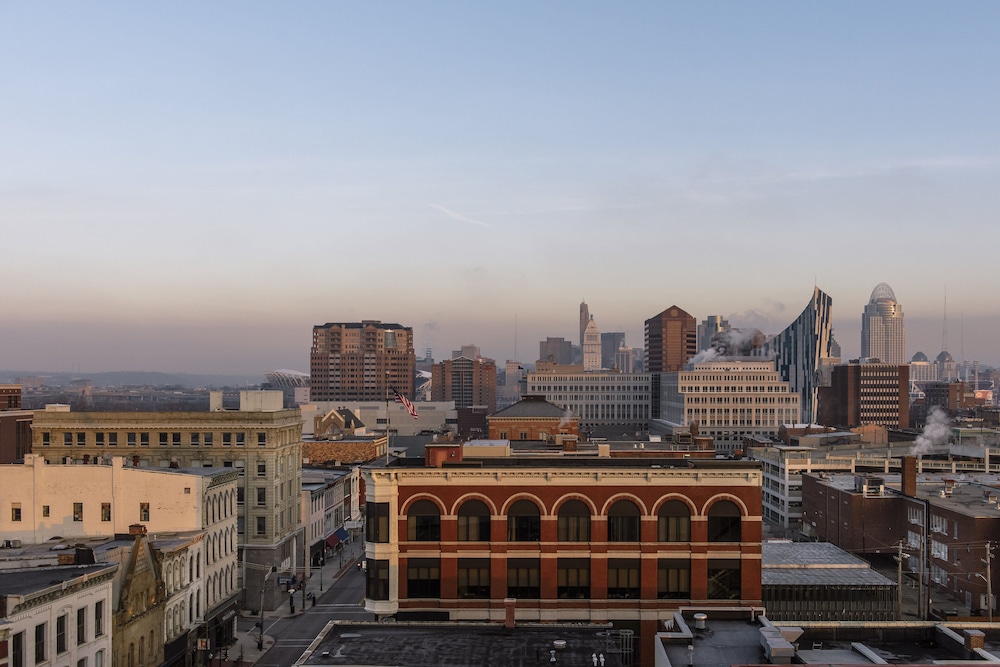 Hotel Covington Cincinnati Riverfront - photo 103
