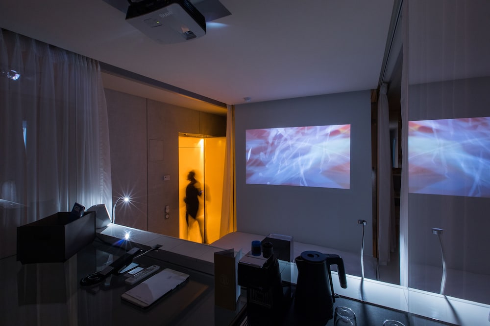 The Grove Design Hotel