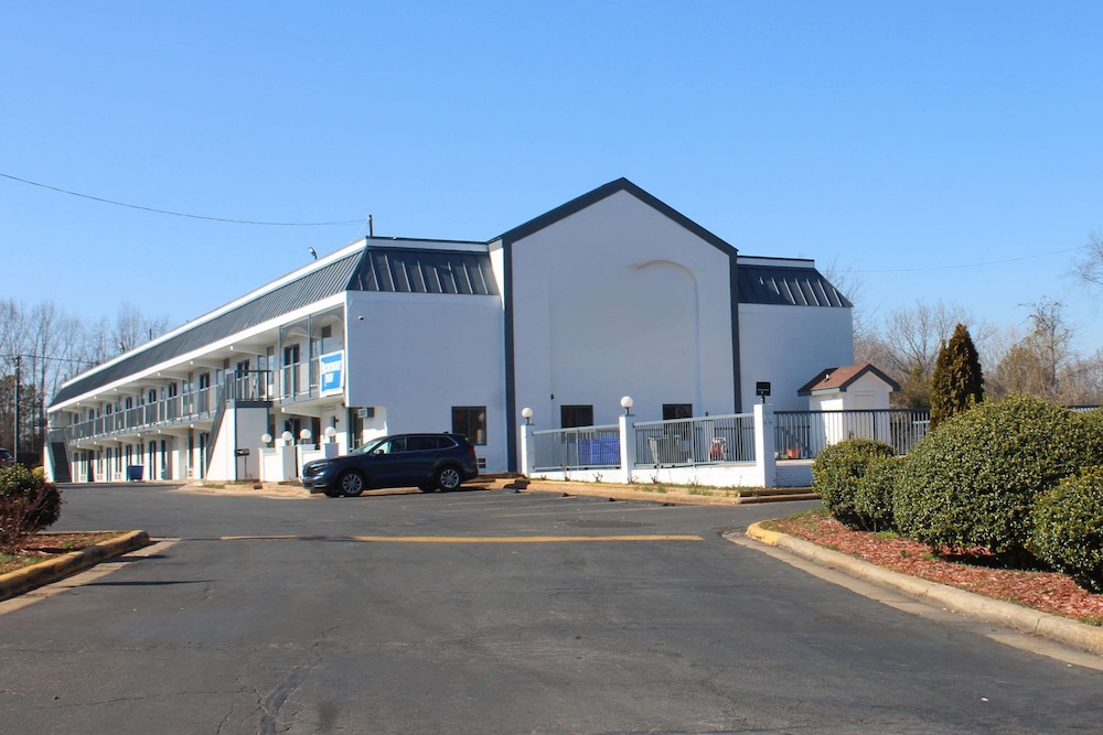 Rodeway Inn Charlotte South - photo 18