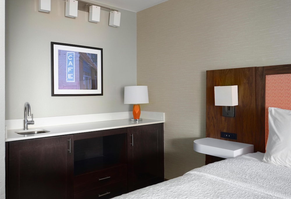 Hampton Inn Meridian - photo 15