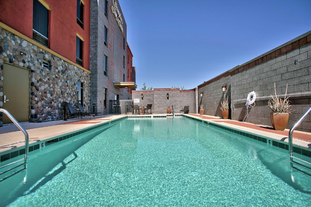Hampton Inn & Suites Scottsdale at Talking Stick - photo 22
