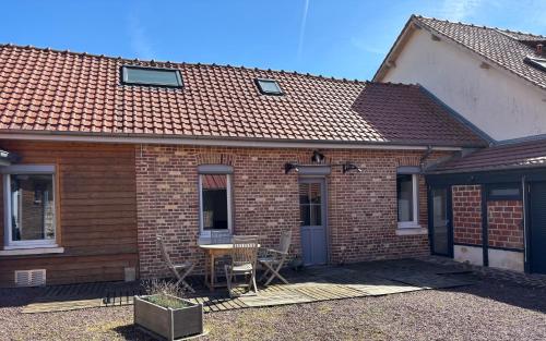 Corps de Ferme Charmant Amiens Avec Parking — hotel in Ferrieres-En-Brie