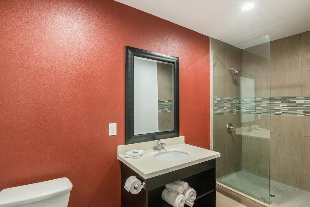 Rodeway Inn & Suites Pico Rivera - photo 14