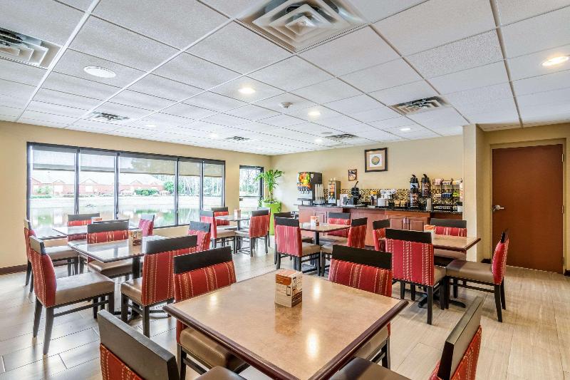 Comfort Inn & Suites Panama City North - photo 65