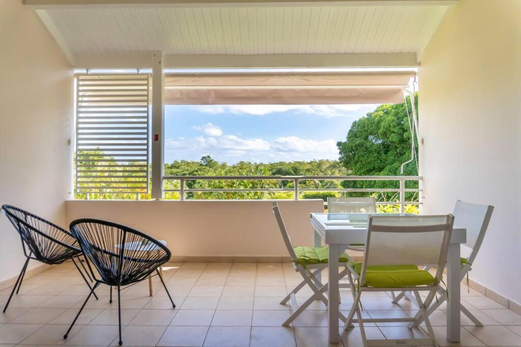 Bel appartement spacieux avec piscine et proche des plages Le Mimosa — 4-Star Luxury Hotel in Sainte-Anne, Guadeloupe