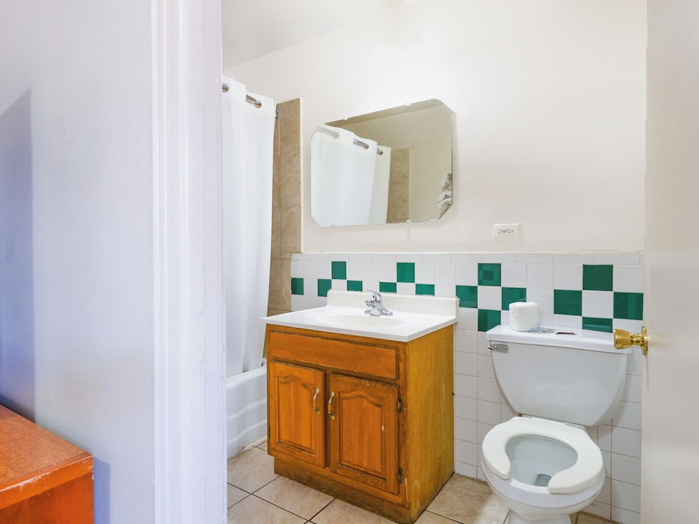 Manor Motel Near Oak Brook Chicago Westchester - photo 2