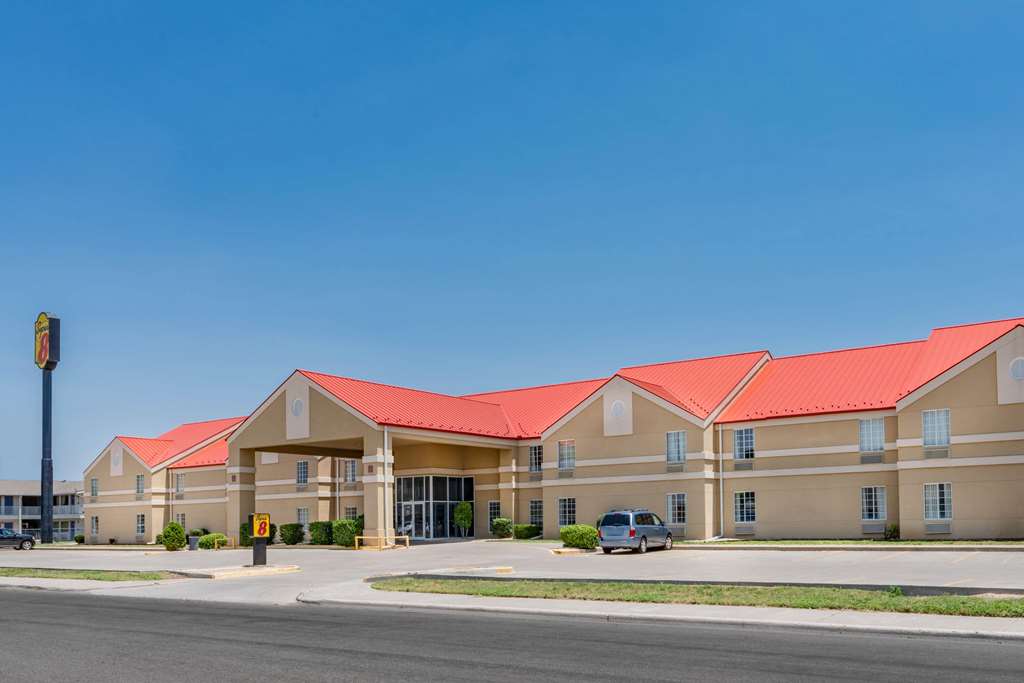 Super 8 by Wyndham Amarillo West - photo 2