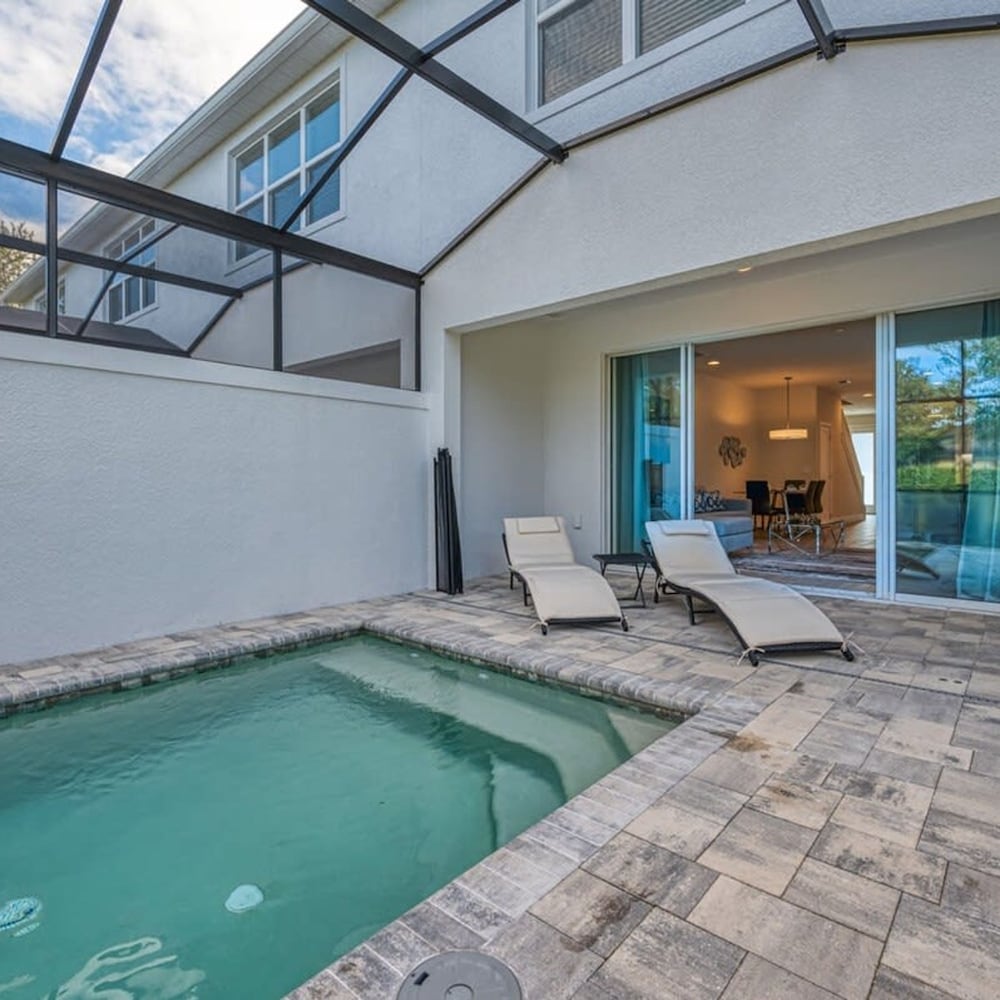 Spacious New Modern Retreat - photo 30