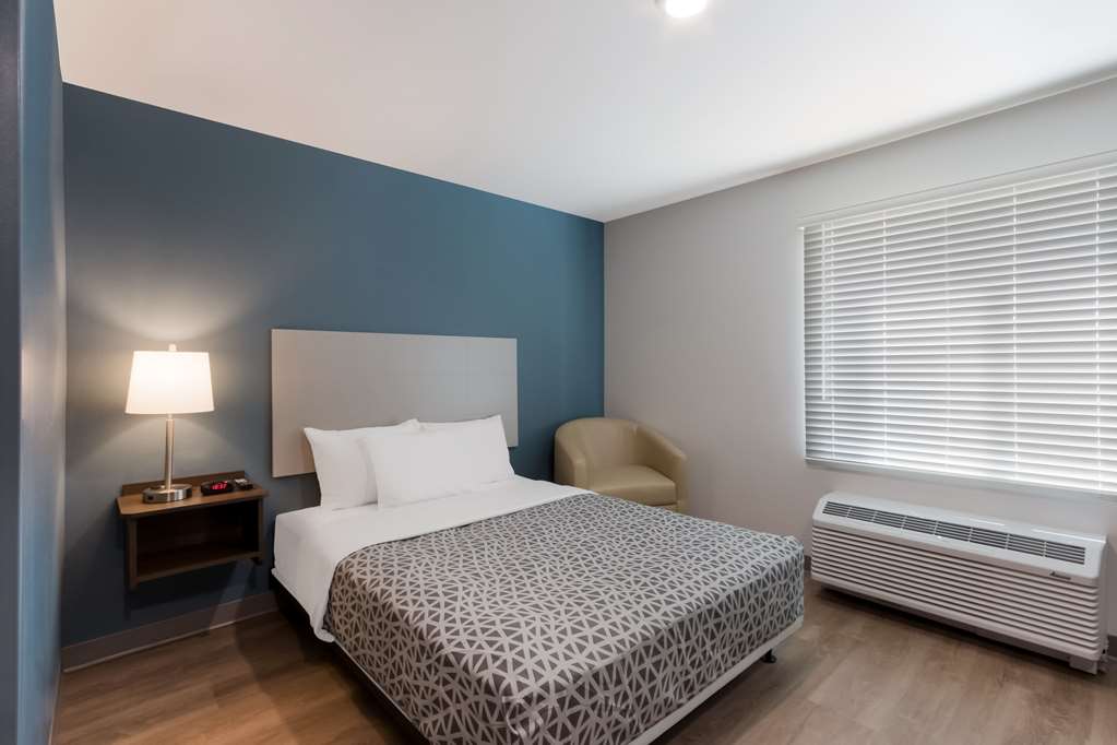 Woodspring Suites Chandler Airport - photo 19