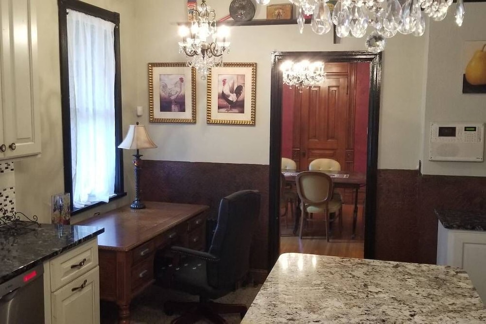 Historic Victorian Inn - photo 58