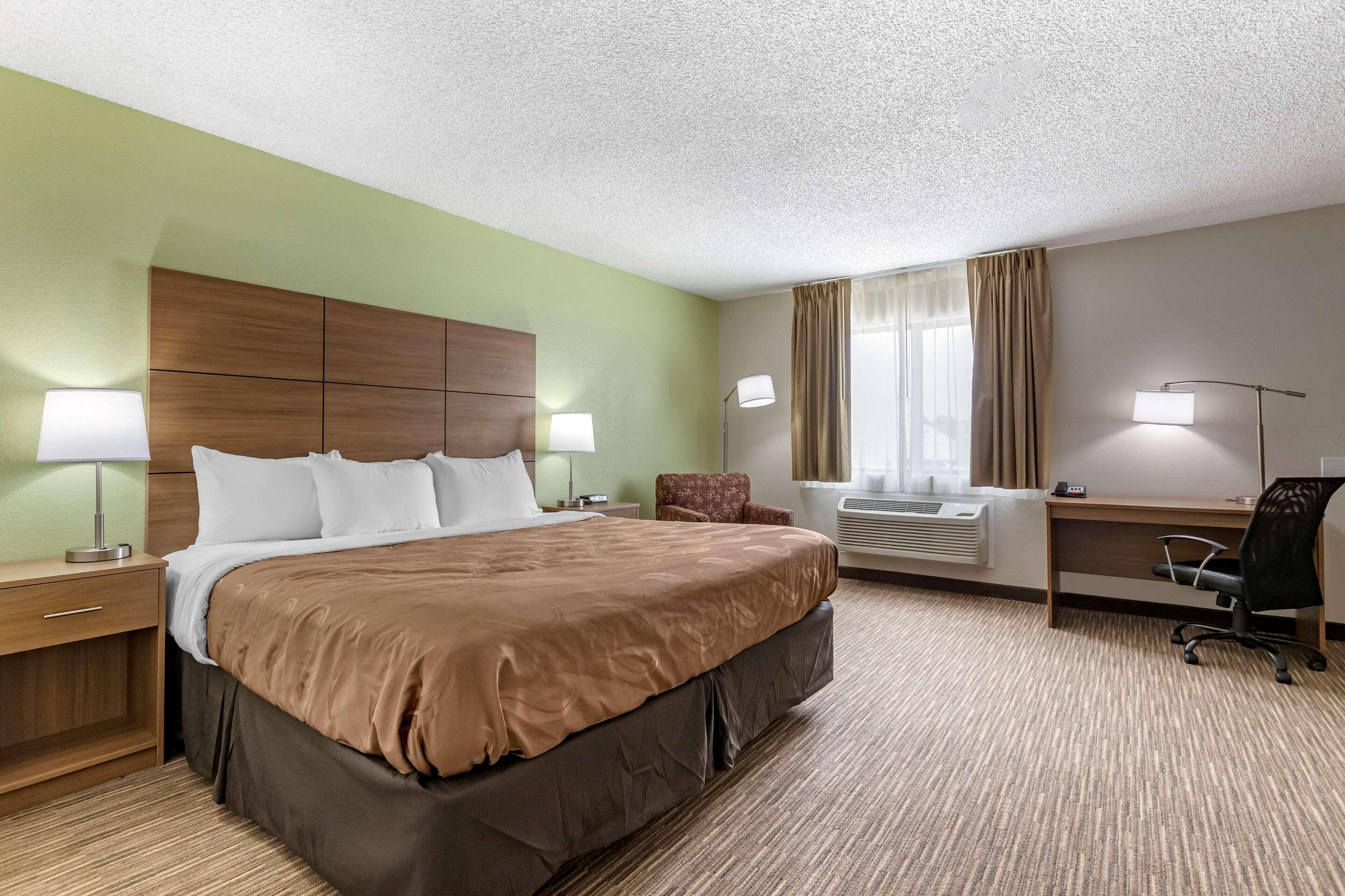 Super 8 Creston - photo 18