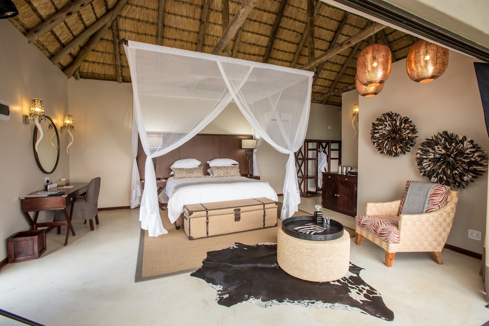 Umzolozolo Private Safari Lodge & Spa — 5-Star Luxury Hotel in Ladysmith, South Africa