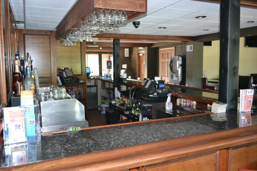 Latham Inn - photo 26